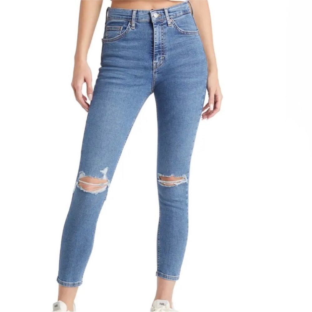 Topshop Jamie jeans with knee rips in light blue K32